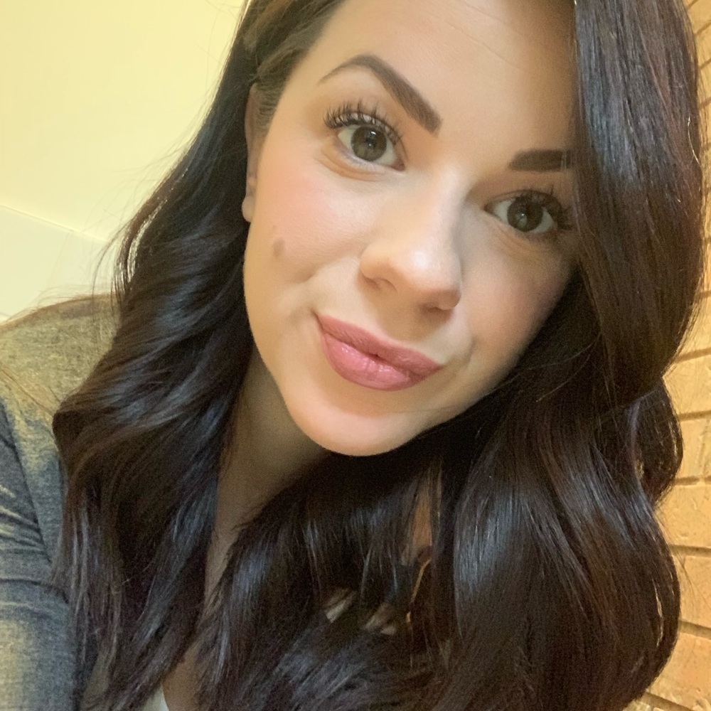 Meet your Posher, Lauren